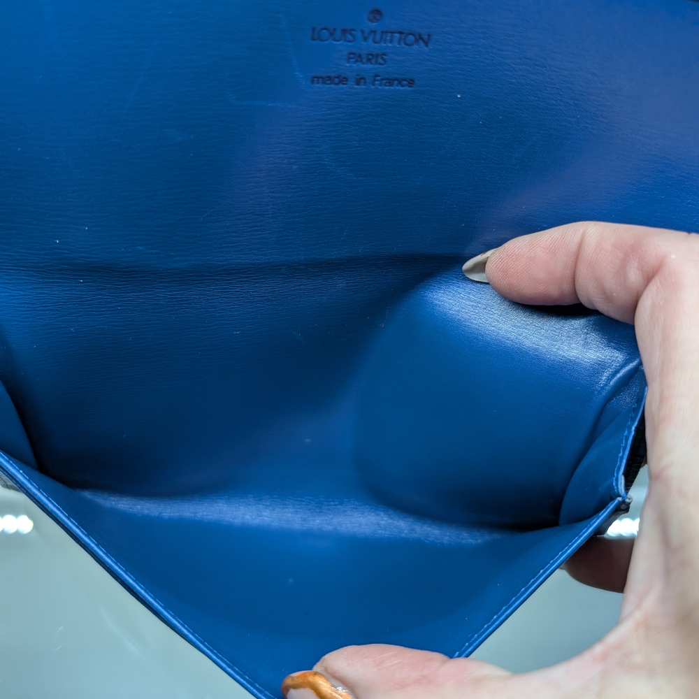 Louis Vuitton Vibrant Blue Epi Leather Wallet - Picture 6 of 9